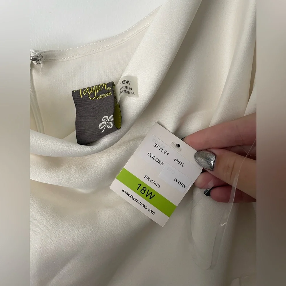 Taylor Dresses Mock Neck Sleeveless Midi Dress - Picture 4 of 5